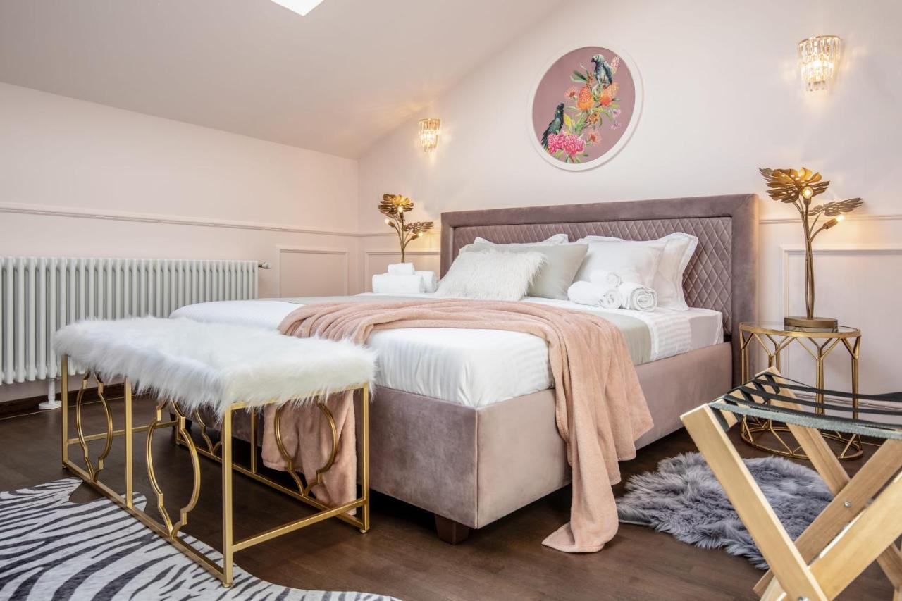 Holt Old Town Luxury Suites Βουκουρέστι Εξωτερικό φωτογραφία